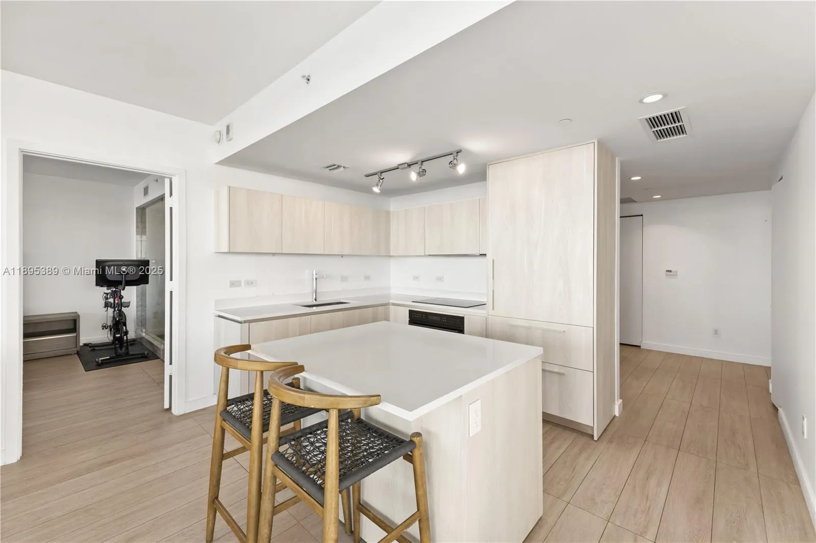 3131 NE 7th Ave, #2206