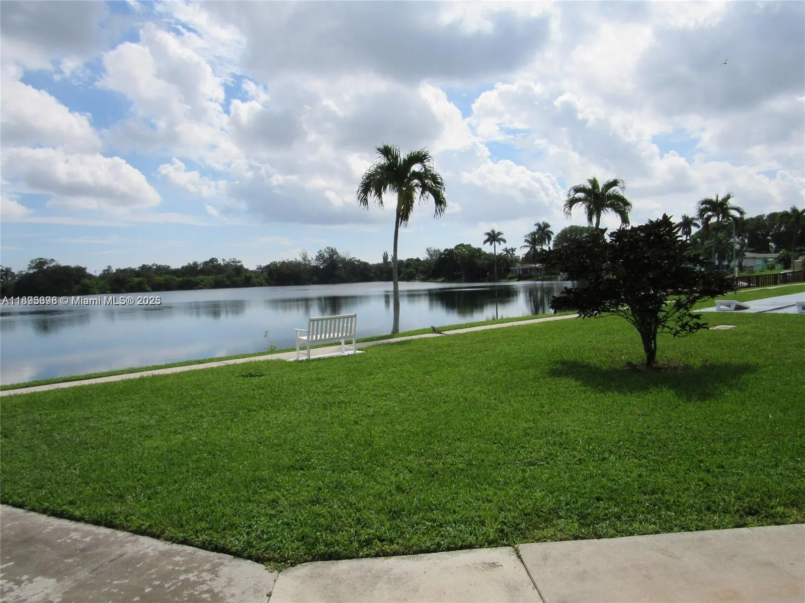 2200 Park Ln, #209