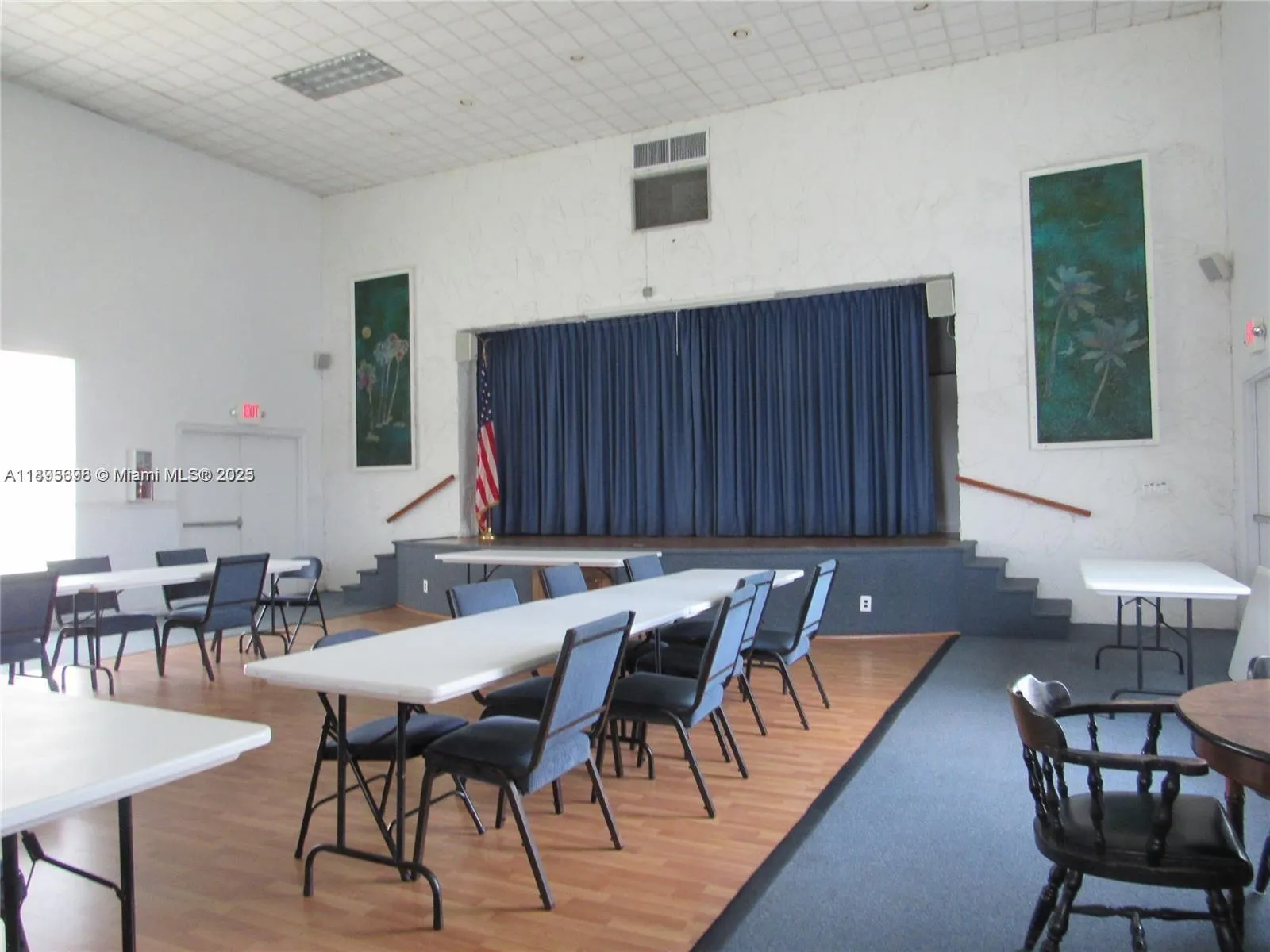 2200 Park Ln, #209
