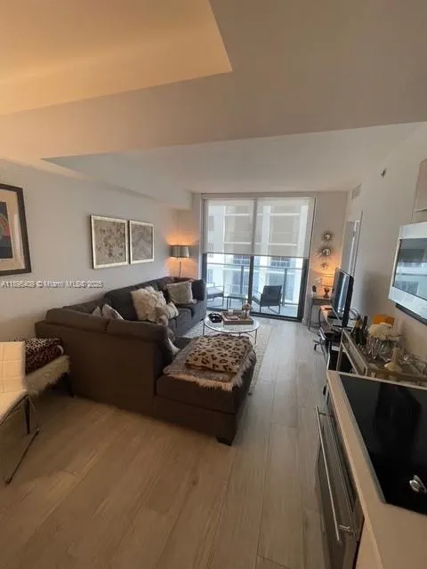 55 SW 9th St, #3209