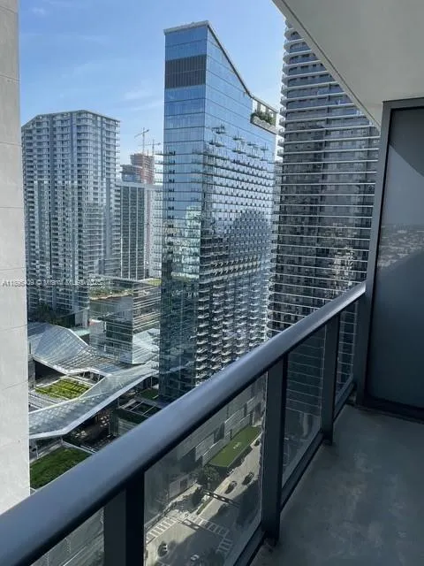 55 SW 9th St, #3209