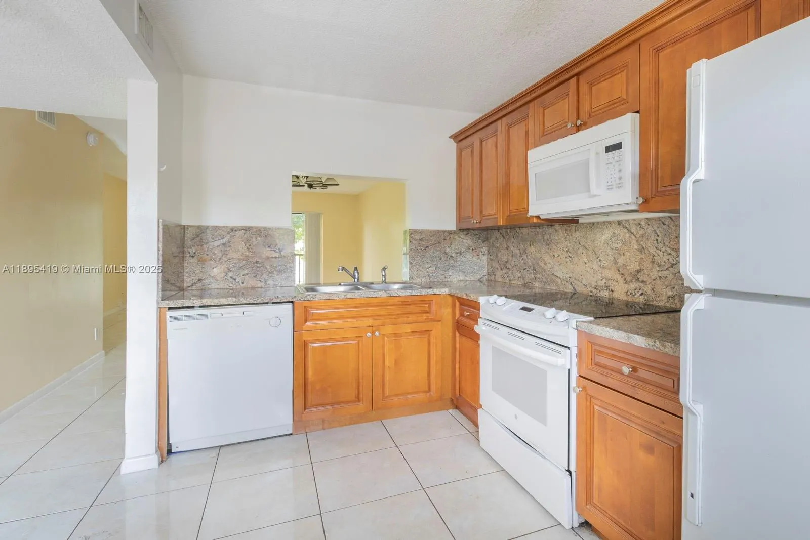 9044 NW 28th Dr, #3-304