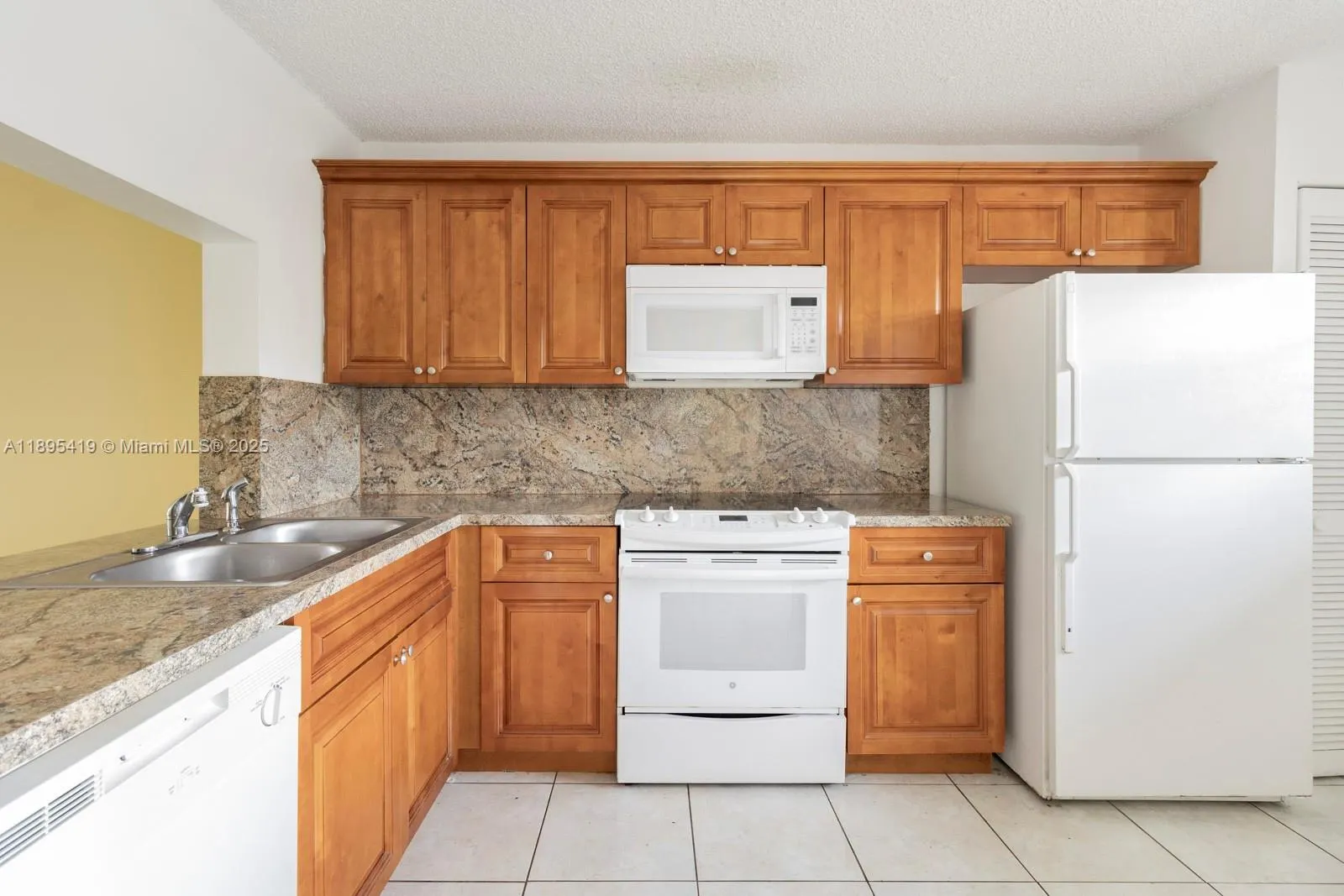 9044 NW 28th Dr, #3-304