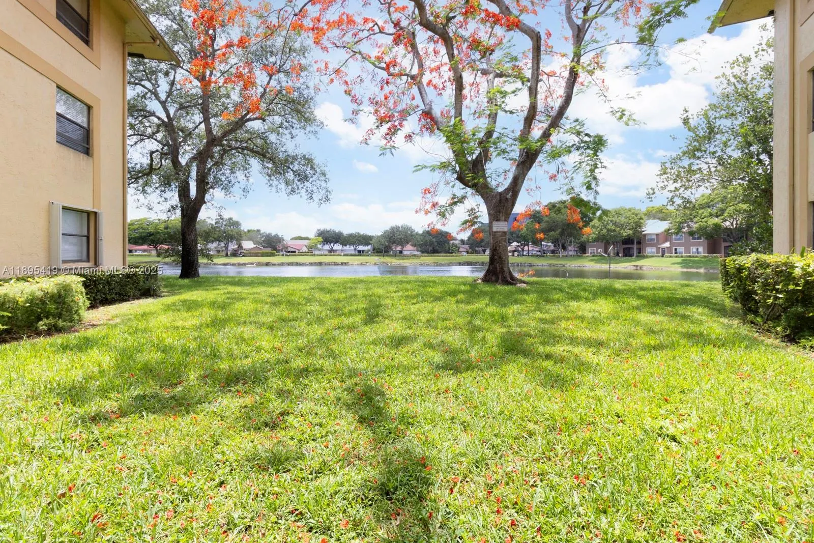 9044 NW 28th Dr, #3-304