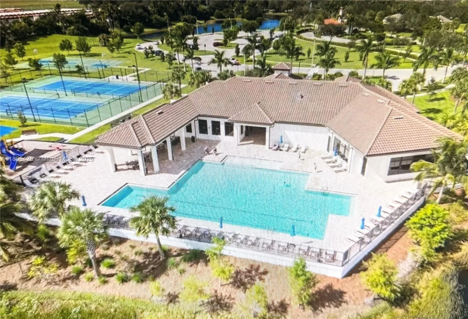 14555 MONROVIA LN