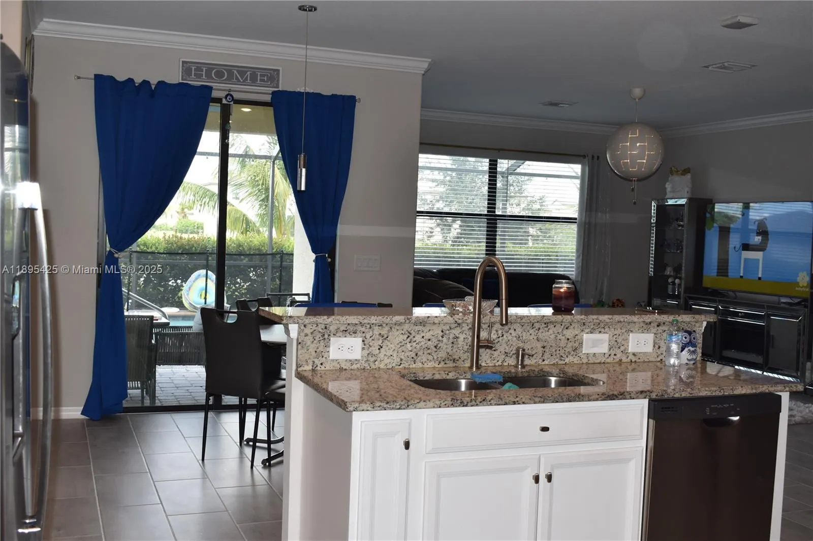 14555 MONROVIA LN