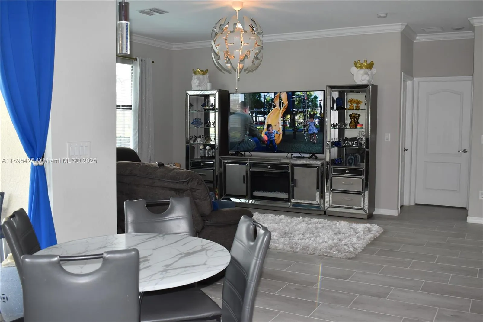 14555 MONROVIA LN