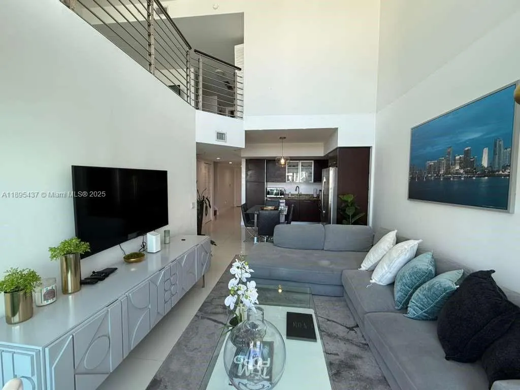 41 SE 5th St, #2307