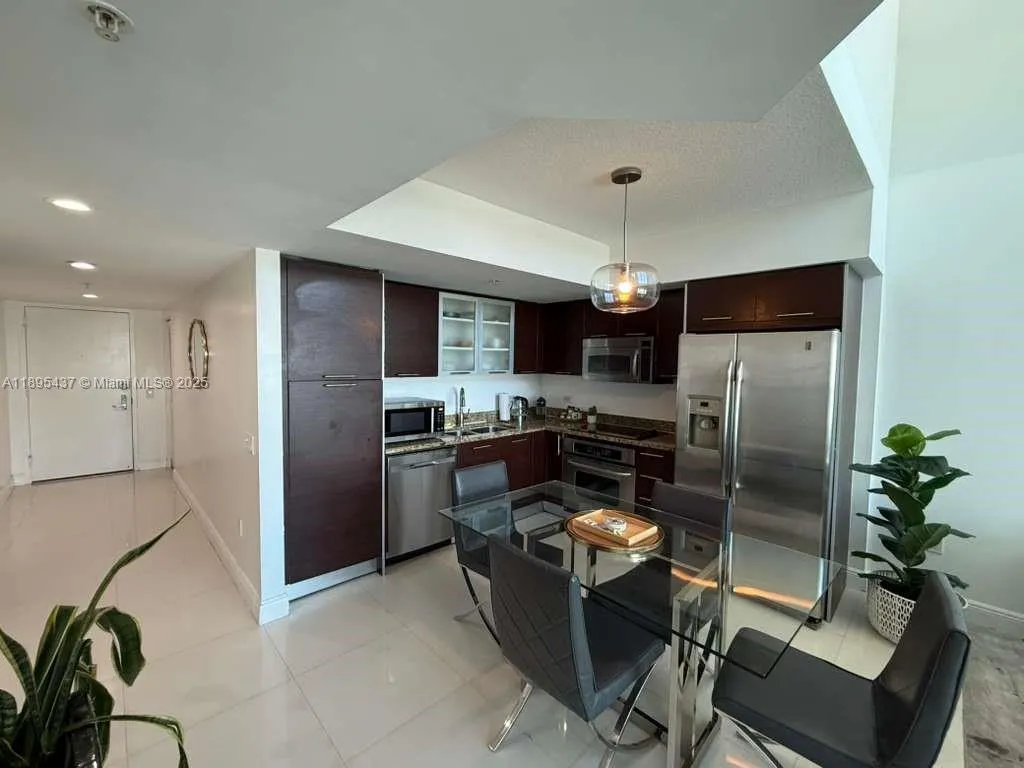 41 SE 5th St, #2307