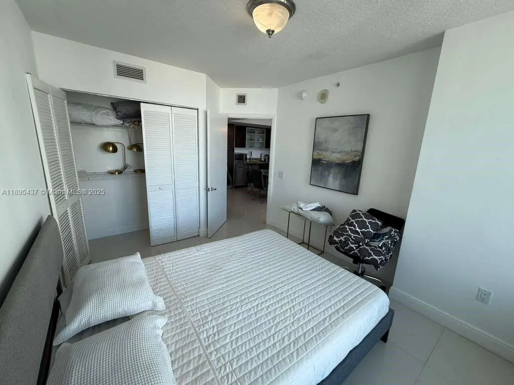 41 SE 5th St, #2307