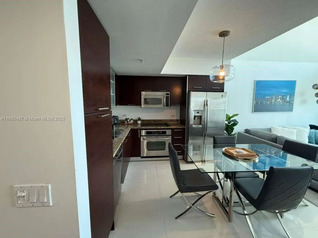 41 SE 5th St, #2307