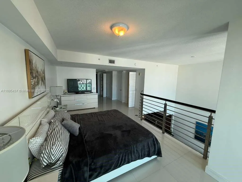 41 SE 5th St, #2307