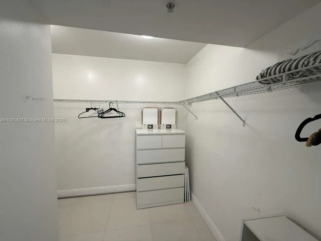 41 SE 5th St, #2307
