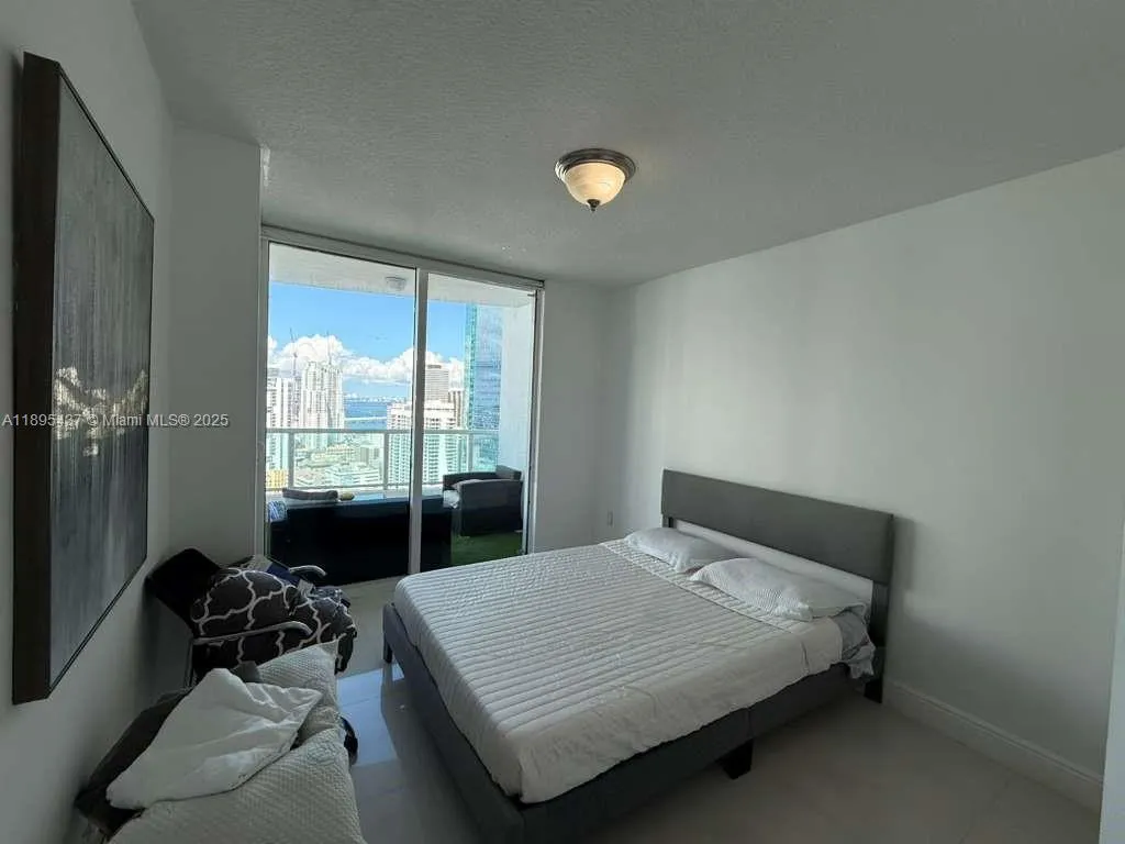 41 SE 5th St, #2307
