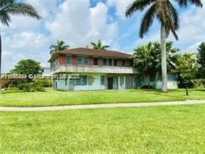 10900 N Bayshore Dr