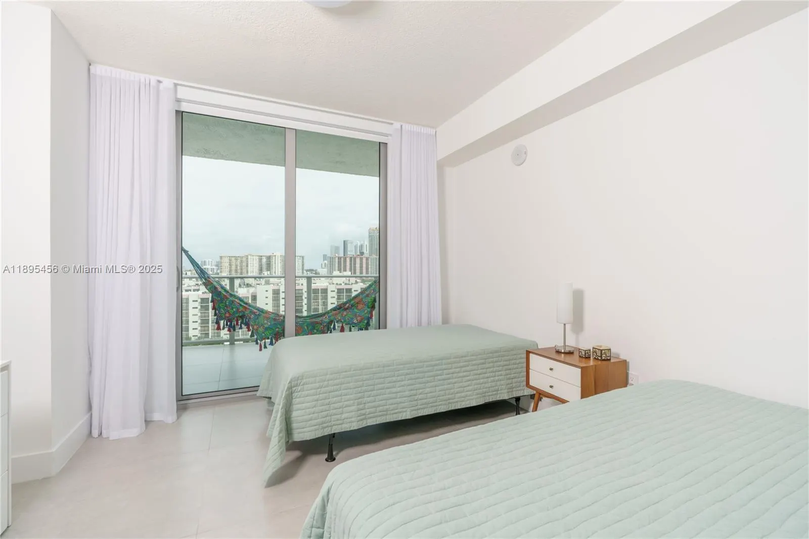 300 Sunny Isles Blvd, #4-1101