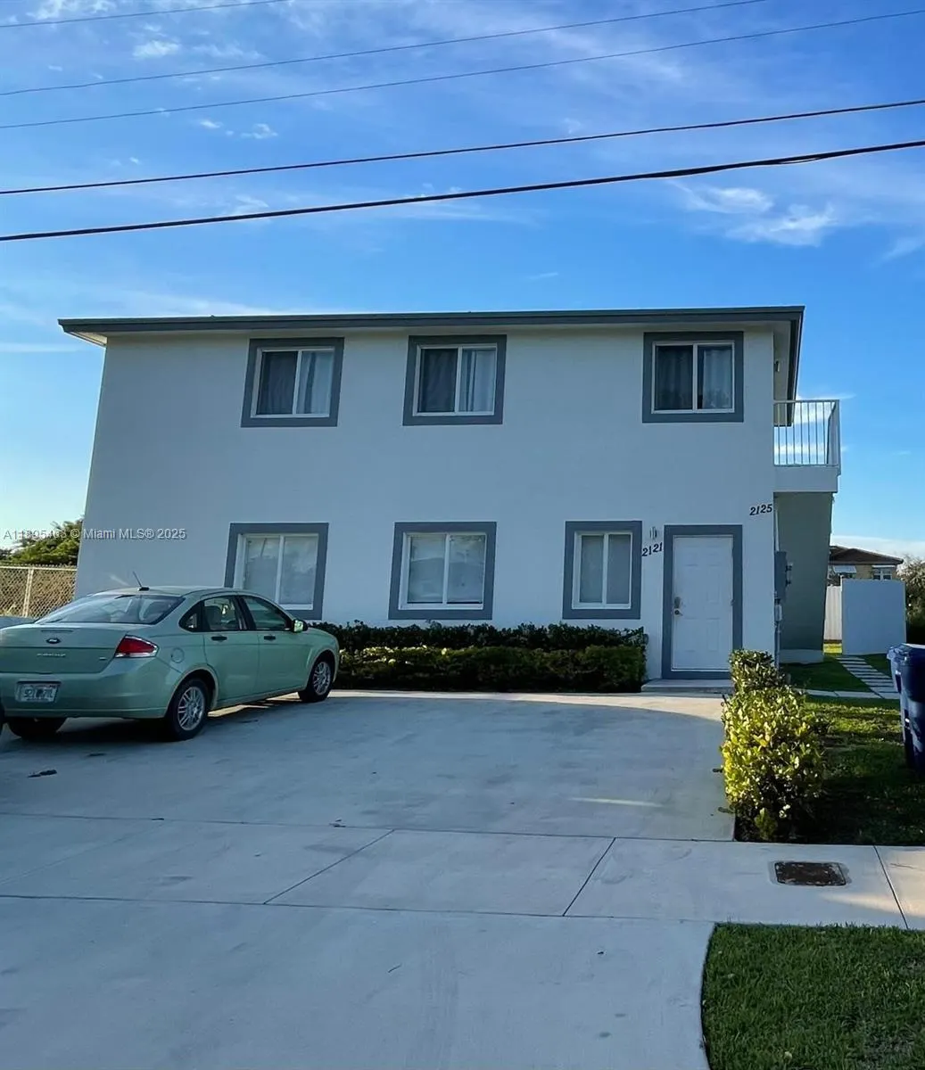 2121 NW 72nd st, #2121