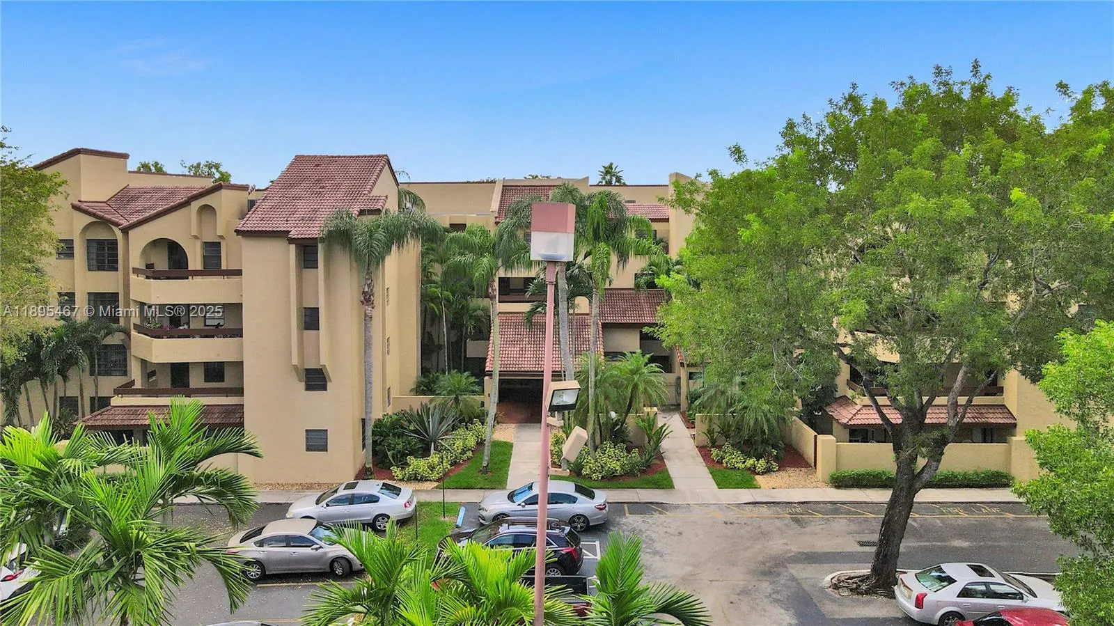 9285 SW 125th Ave, #U-101