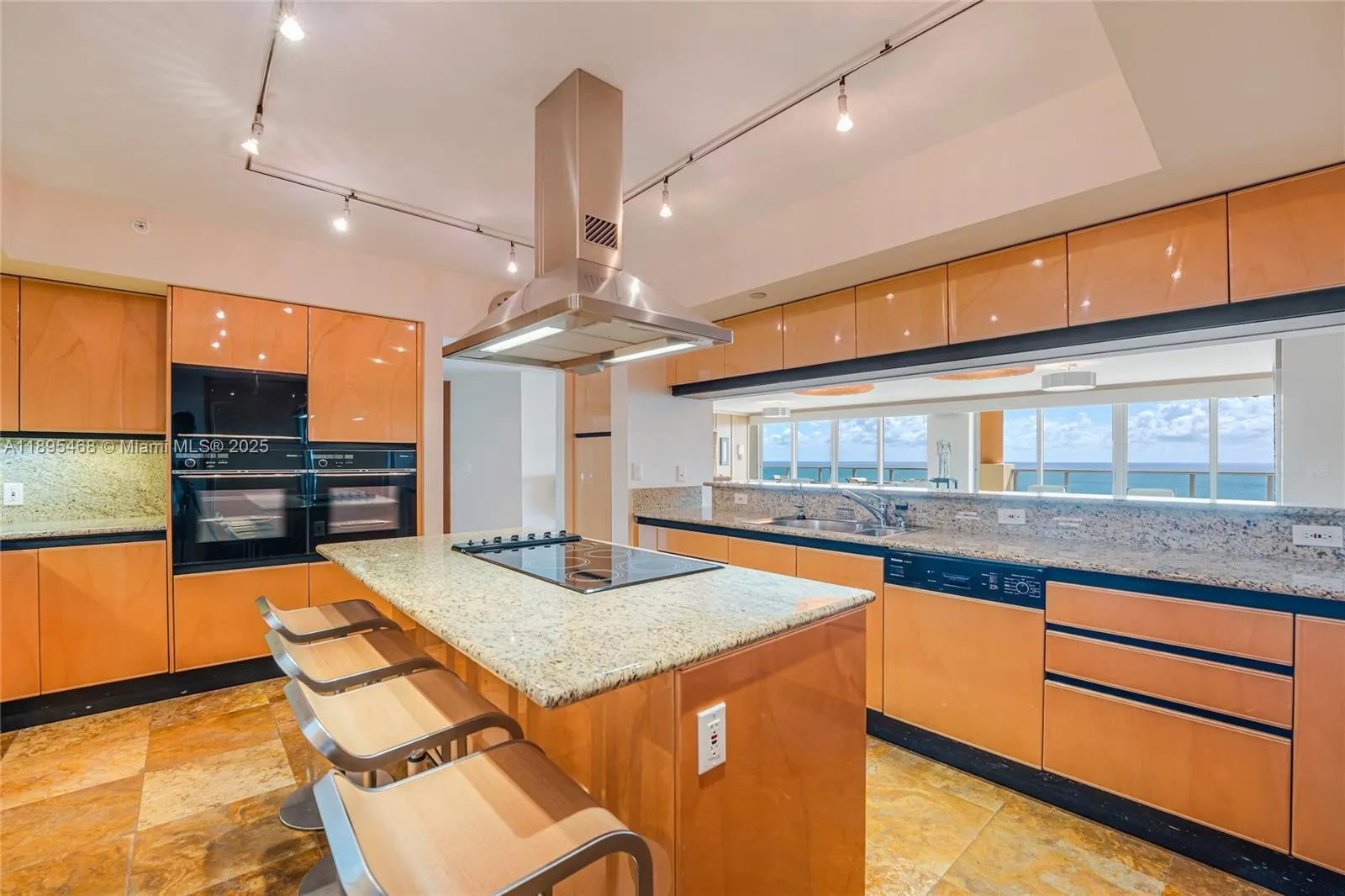 1455 Ocean Dr, #1408