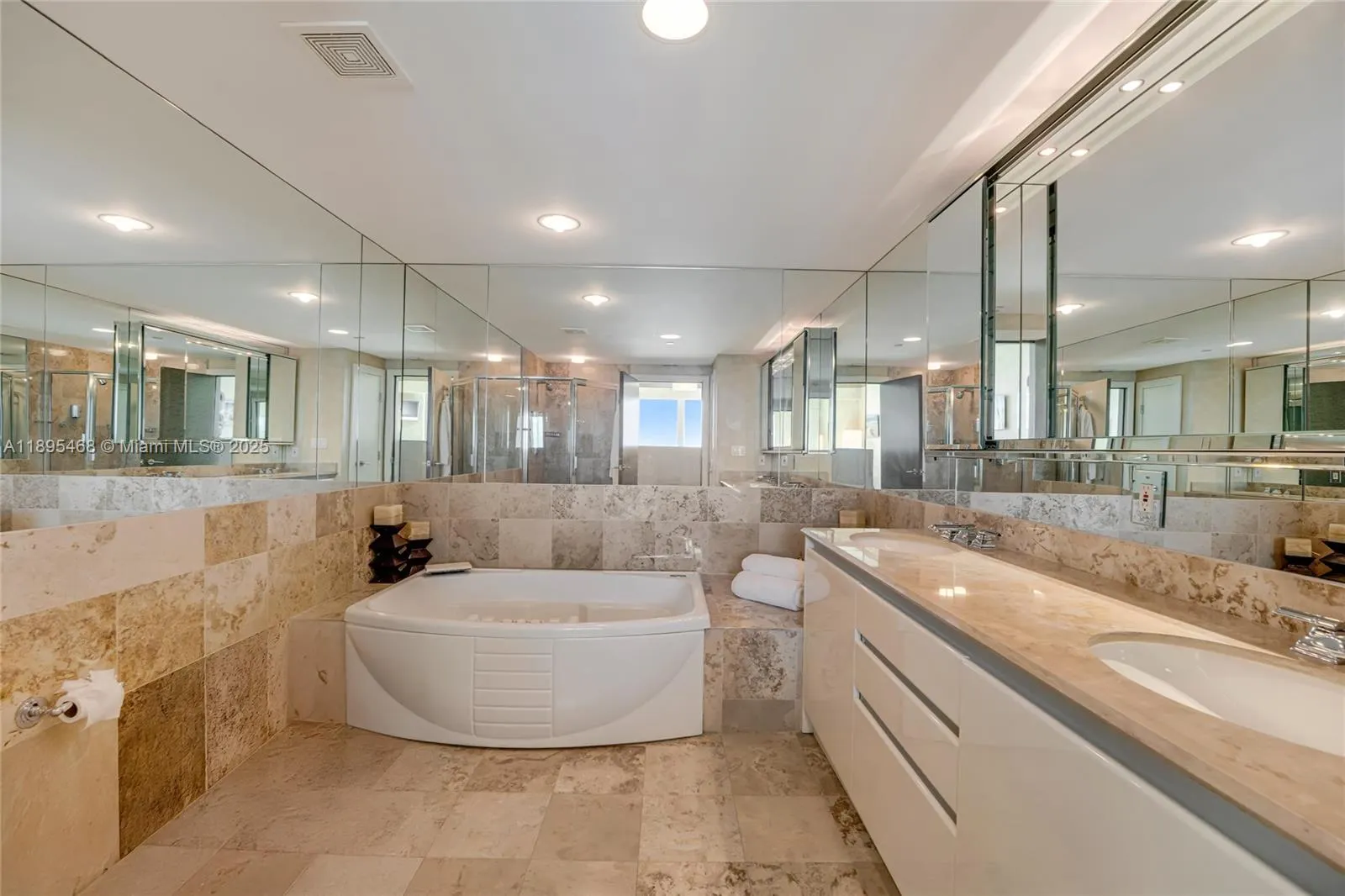 1455 Ocean Dr, #1408