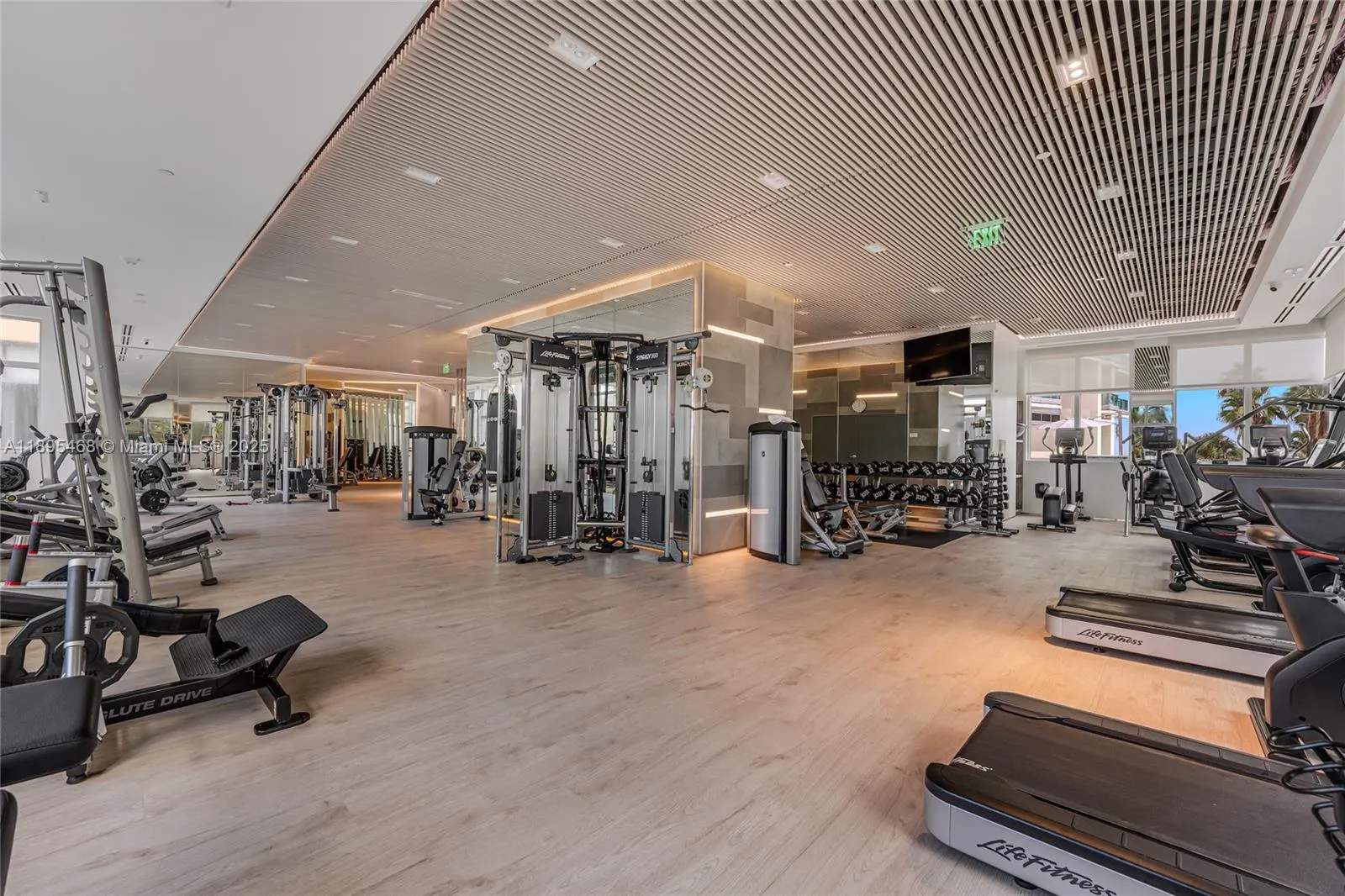 1455 Ocean Dr, #1408