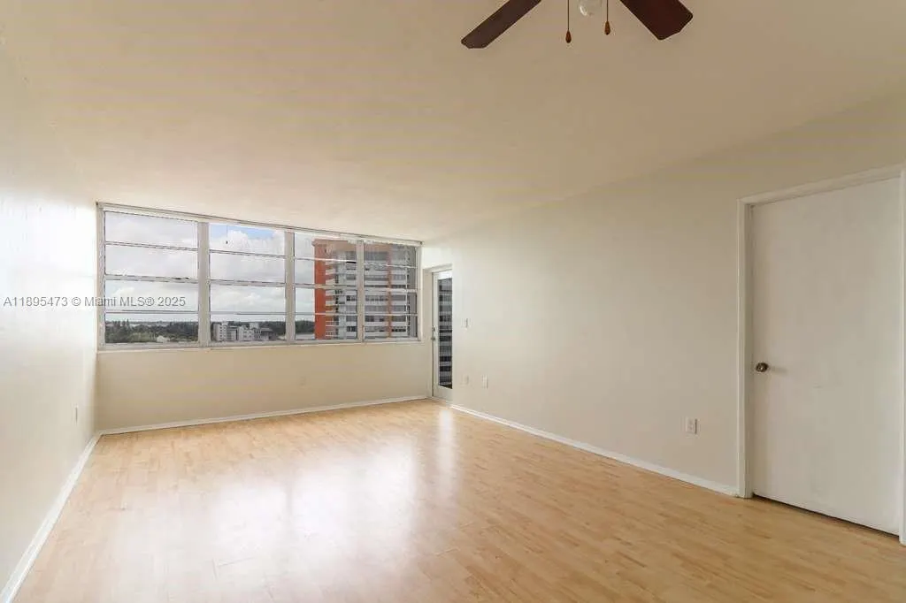 1351 NE Miami Gardens Dr, #1001E