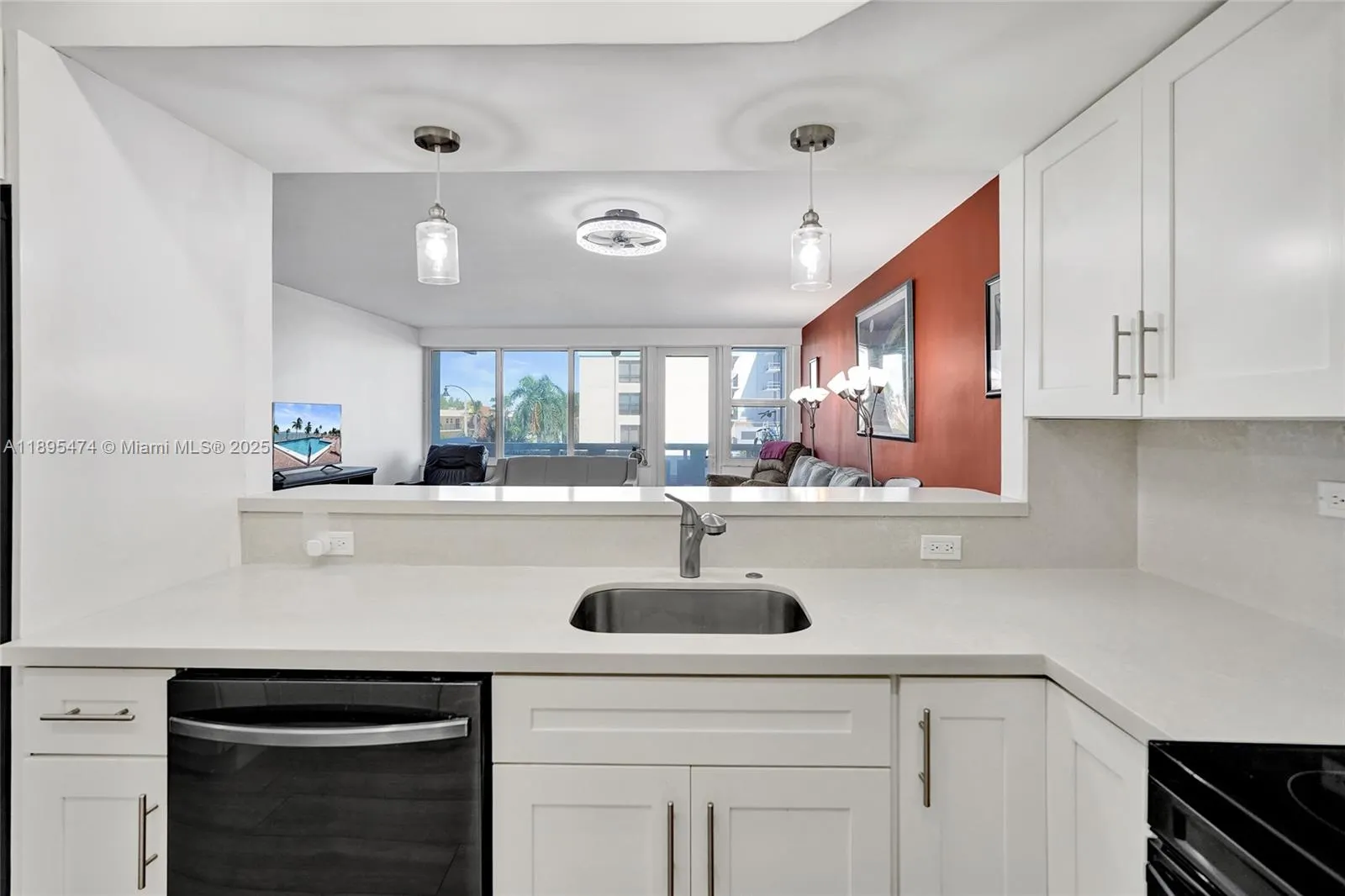 3111 N Ocean Dr, #302