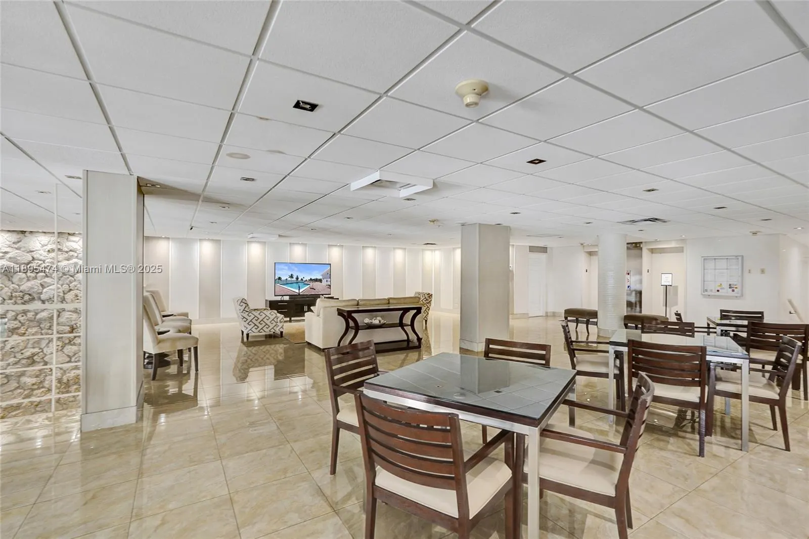 3111 N Ocean Dr, #302