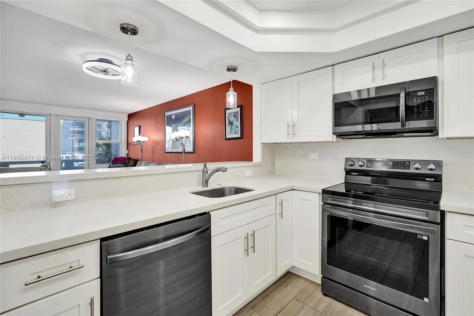 3111 N Ocean Dr, #302