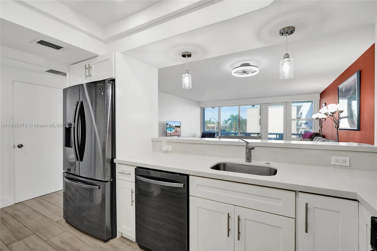 3111 N Ocean Dr, #302