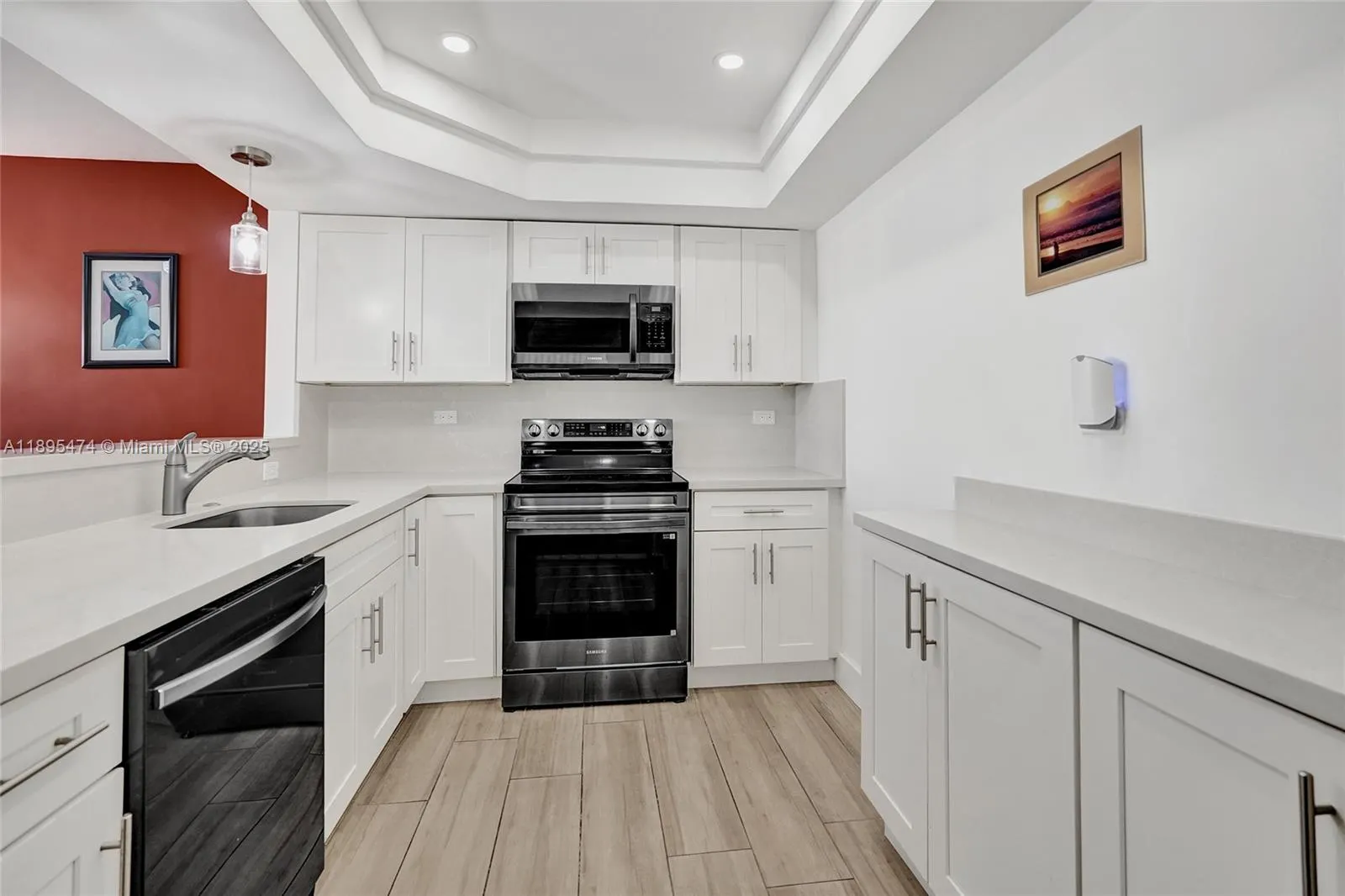3111 N Ocean Dr, #302
