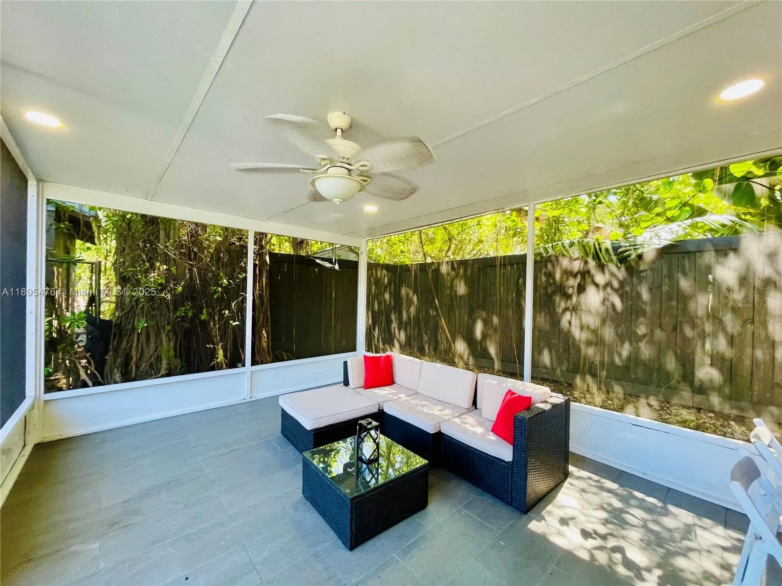 38 NW 52nd St, #1