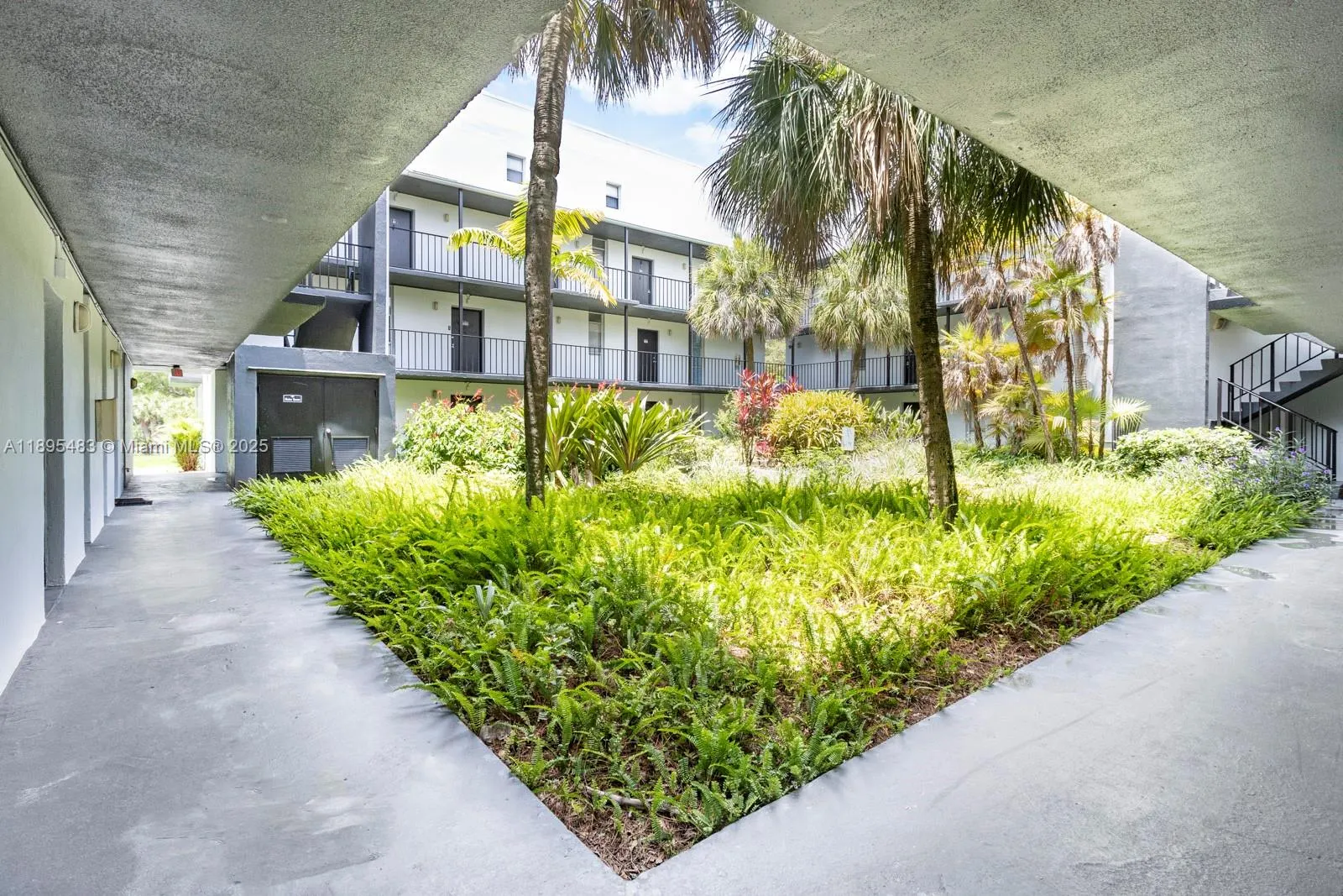 2930 Forest Hills Blvd, #B3R