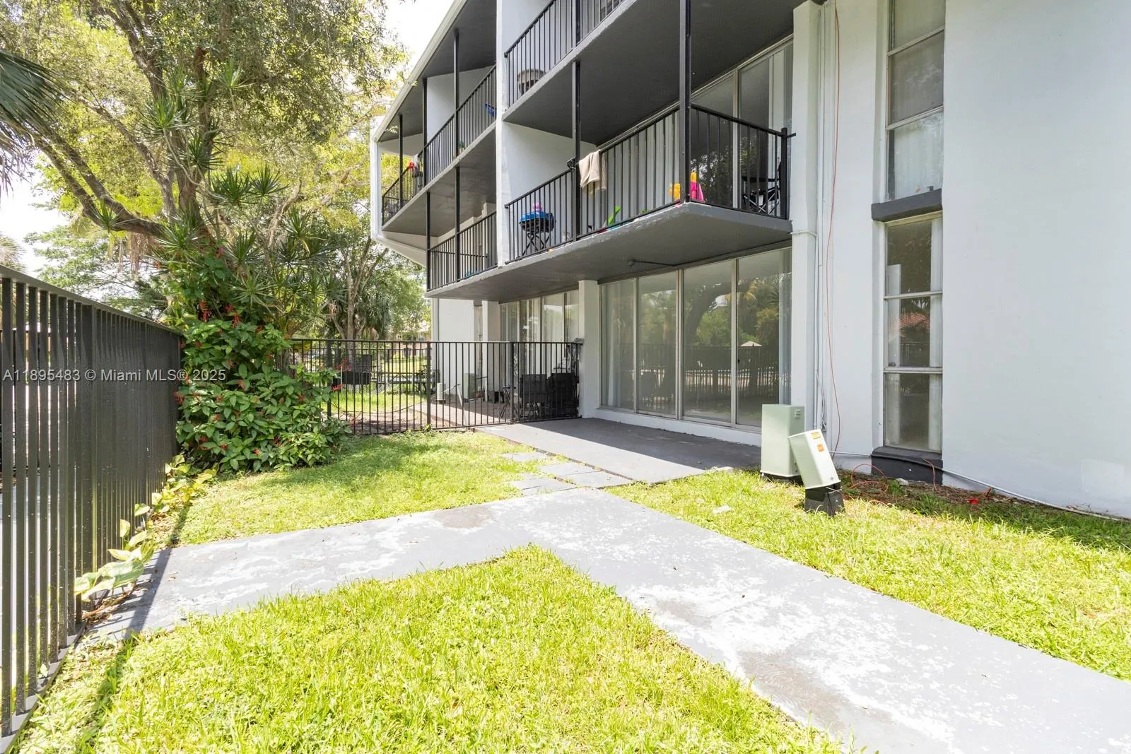 2930 Forest Hills Blvd, #B3R