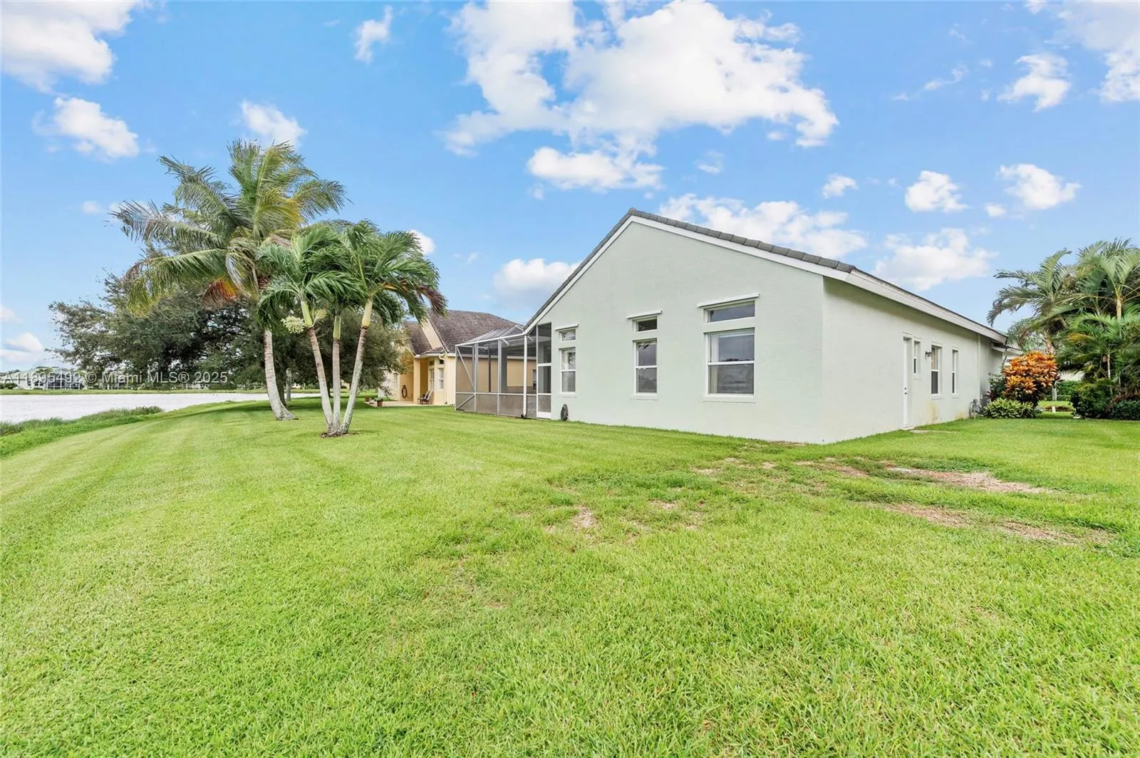172 NW Magnolia Lakes Blvd