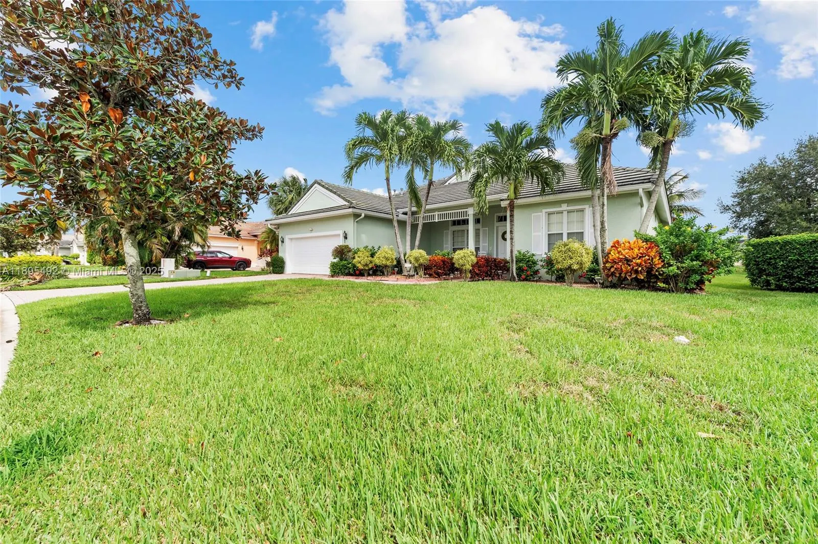 172 NW Magnolia Lakes Blvd