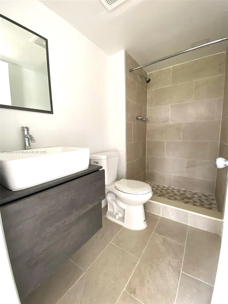 494 NW 165th St Rd, #C-601