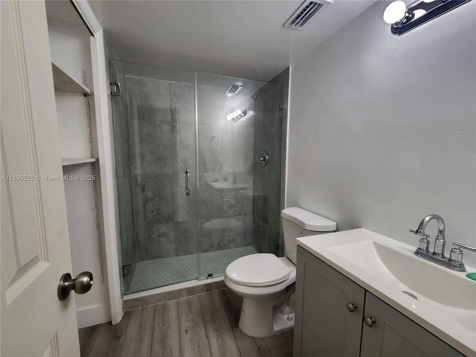 11309 SW 200th St, #303-C