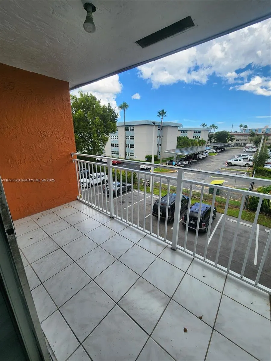 11309 SW 200th St, #303-C