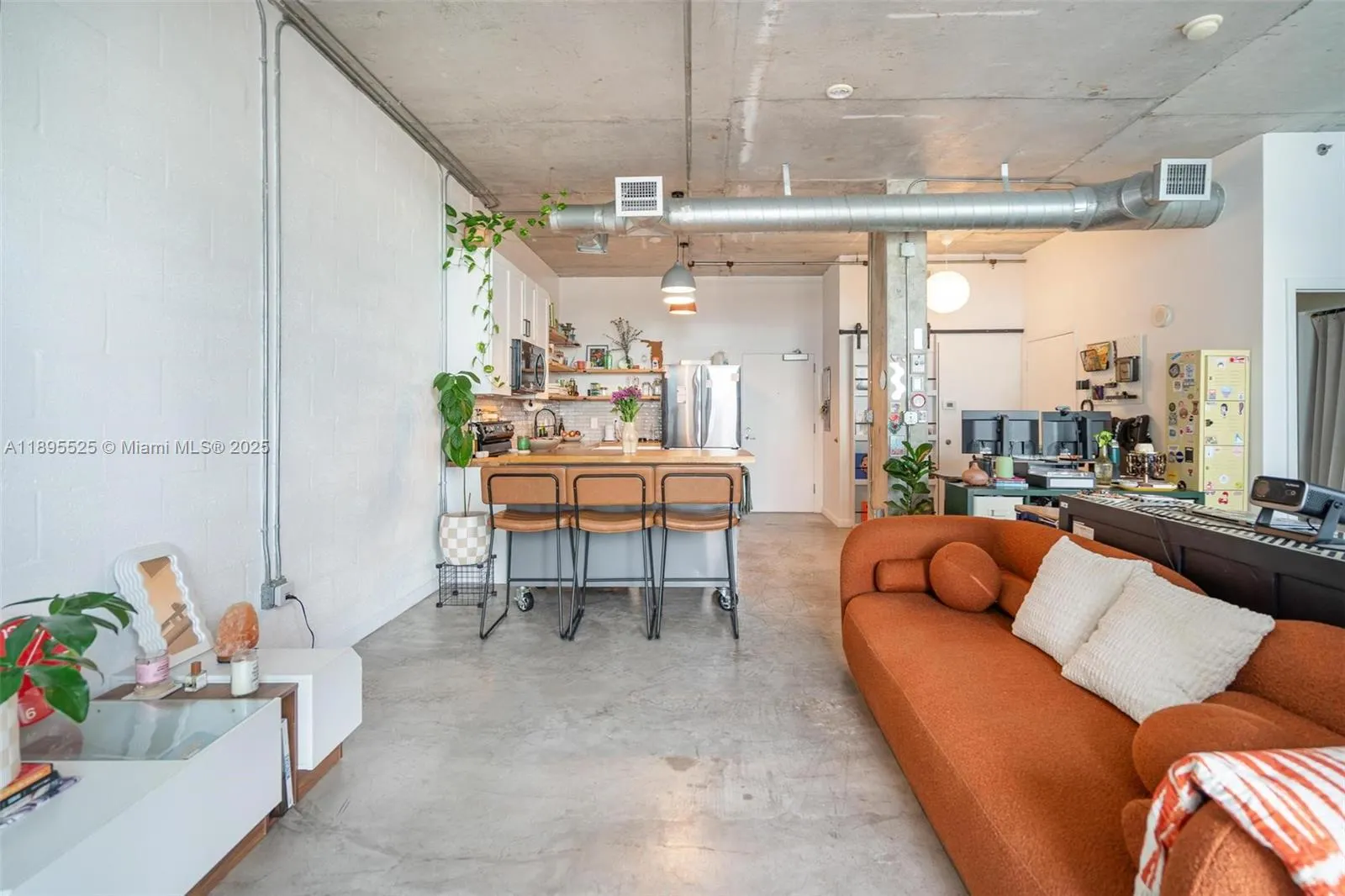 444 NE 30th St, #801
