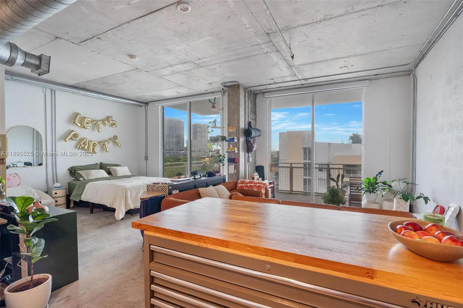 444 NE 30th St, #801