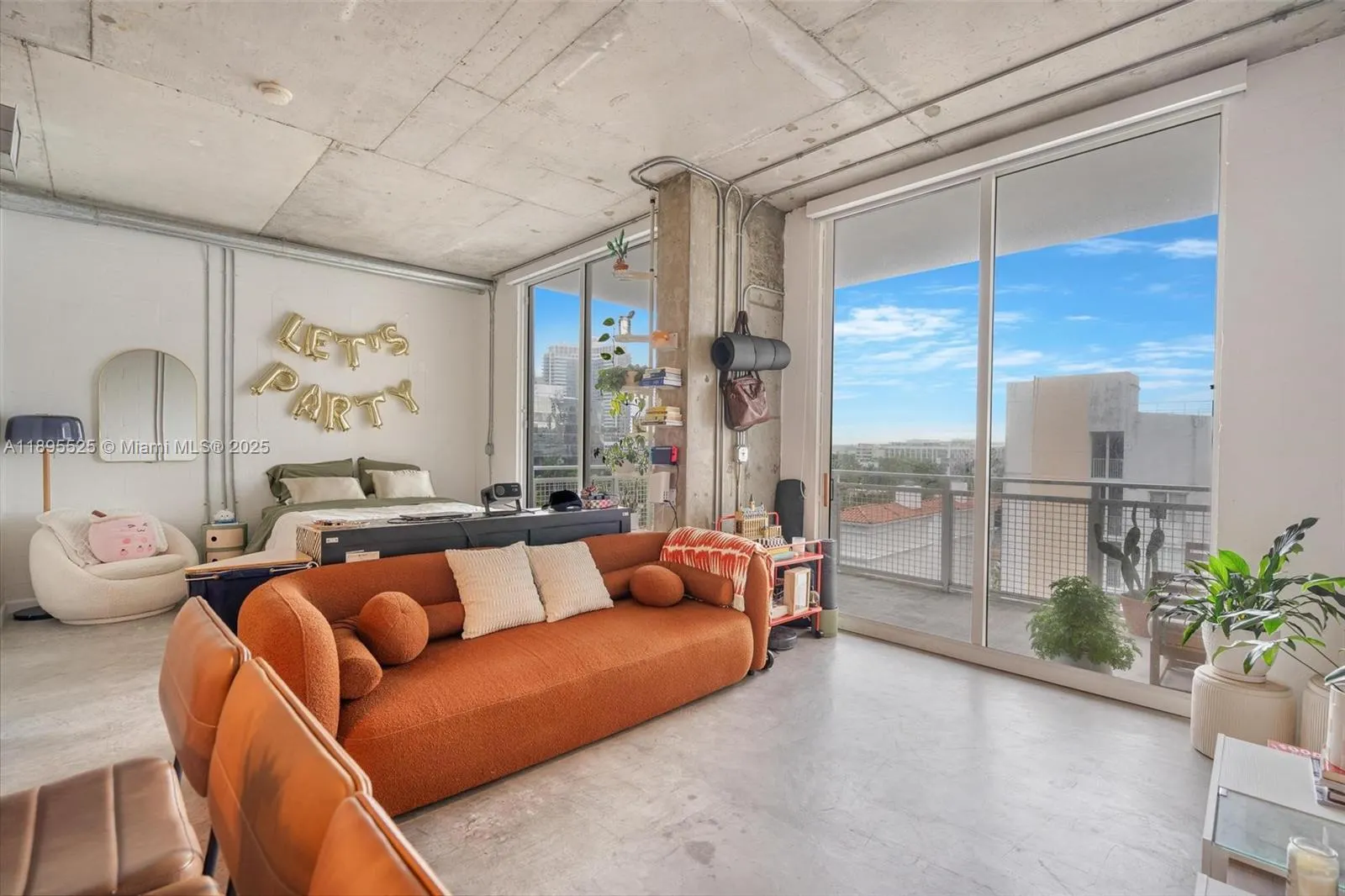 444 NE 30th St, #801