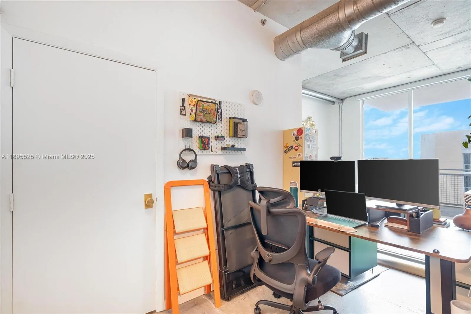 444 NE 30th St, #801