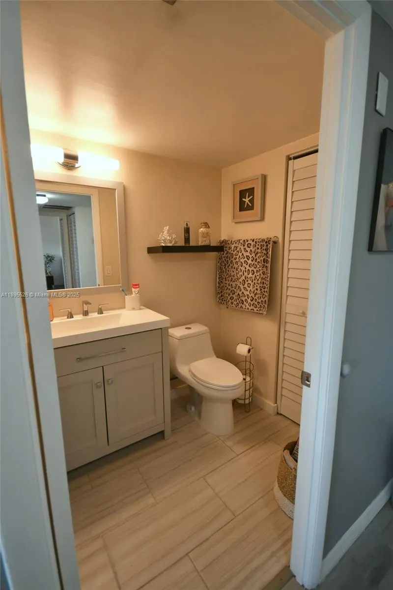 671 NE 195th St, #416-E