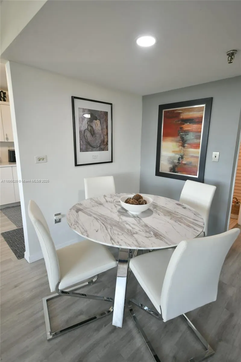 671 NE 195th St, #416-E