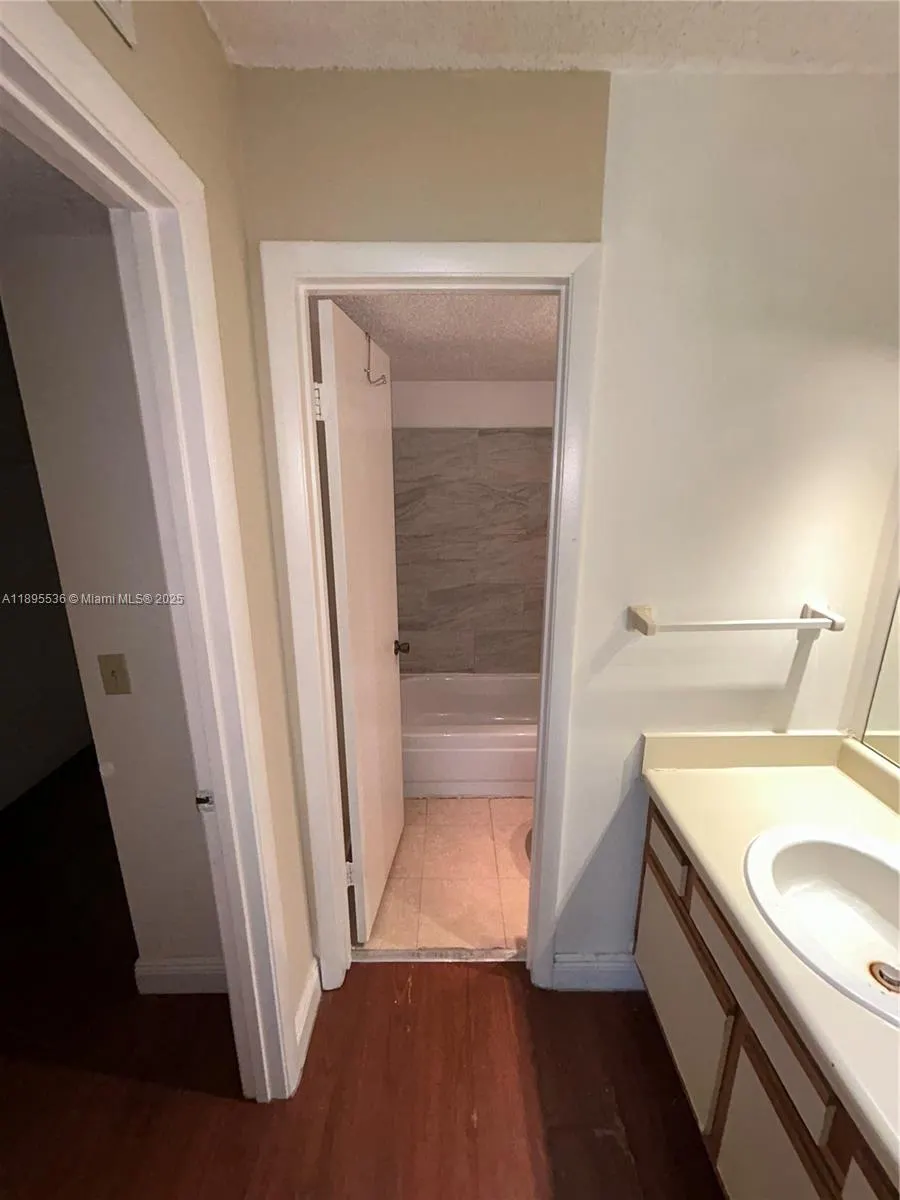 4261 W Mcnab Rd, #31