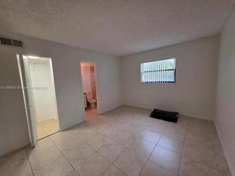 8145 NW 7th St, #201