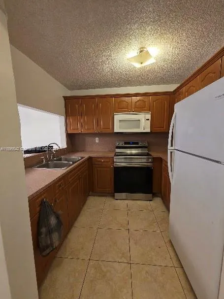 8145 NW 7th St, #201