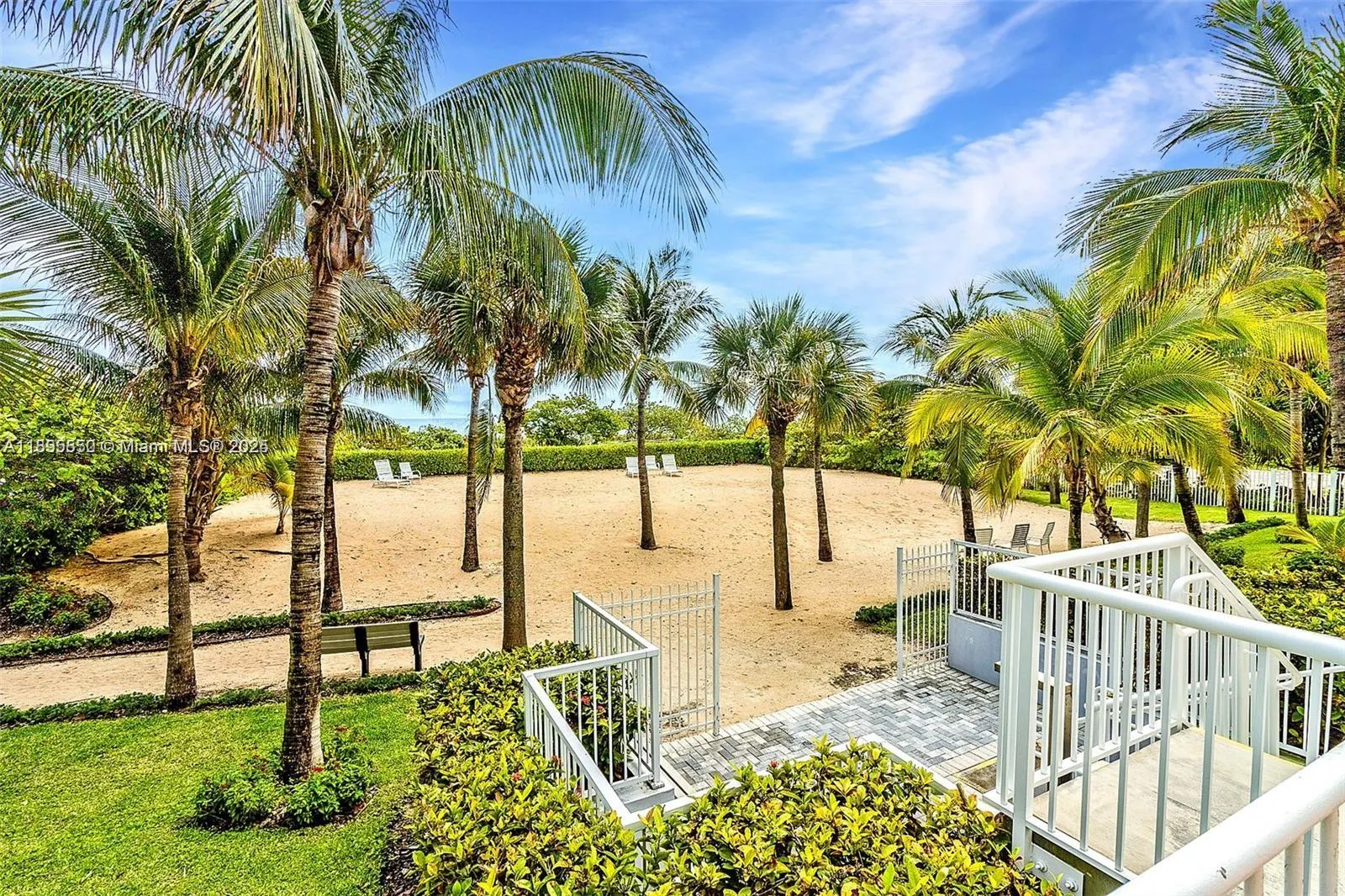9341 Collins Ave, #904