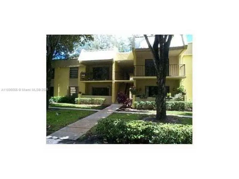 10411 N Kendall Dr, #B204